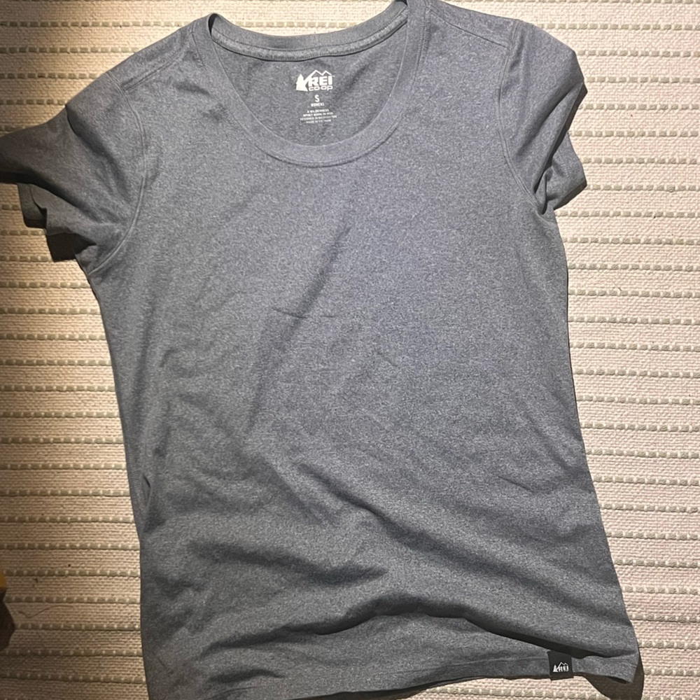 REI Women’s gray workout T-Shirt